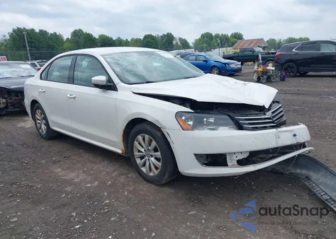 2014 Volkswagen Passat 2.5L Wolfsburg Edition from USA, damaged, VIN 1VWAP7A33EC008114